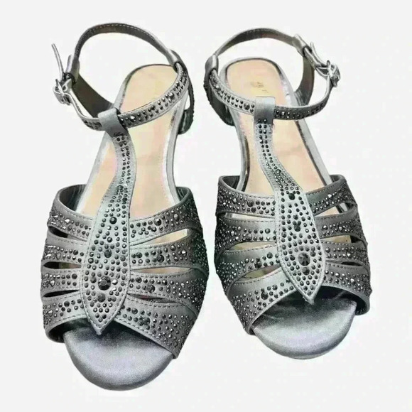 Lady Couture Betty 1 3/4" Heel Dressy Kitten Sandal Silver Pewter 9.5 (40)Wide - Picture 4 of 8